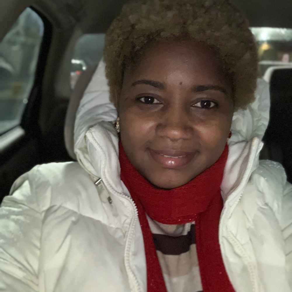 Meet your Posher, Estefany